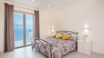 2 Schlafzimmer, Schreibtisch, Bügeleisen/Bügelbrett, kostenloses WLAN