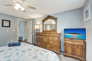 2 bedrooms, desk, iron/ironing board, free WiFi