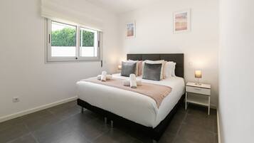 1 bedroom, iron/ironing board, travel crib, internet