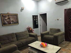Televisión LED de 50 pulgadas con canales por cable, una televisión