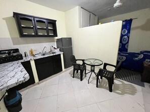 Réfrigérateur, plaque de cuisson