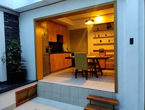 Utensilios de cocina y comedor 