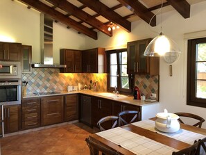 Mikrobølgeovn, ovn, kogeplade, opvaskemaskine