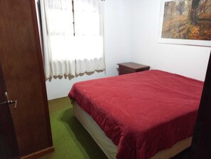 4 bedrooms, bed sheets