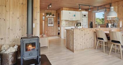 Gorgeous home in Blokhus with WiFi