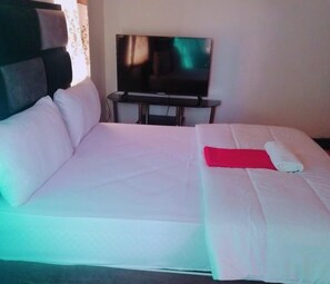 Double Room, 1 Double Bed, Ensuite, City View - MILLY GUEST HOUSE JHB  (Johannesburg)