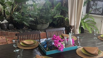 Outdoor dining