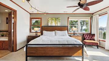 4 bedrooms, desk, iron/ironing board, travel cot