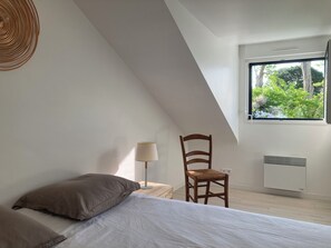 3 chambres, fer et planche à repasser, lit parapluie, Wi-Fi gratuit
