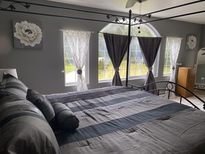 4 makuuhuonetta, silitysrauta/-lauta, Wi-Fi, vuodevaatteet