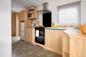 Microwave, oven, stovetop, toaster - Caravan situated 10 mins drive from spectacular beaches (Dunbar)