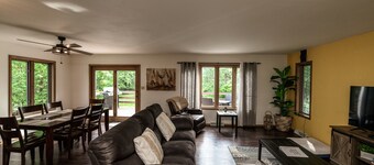 Whispering Pines By The Bay, quiet seclusion near water and town