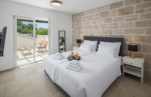 2 soverom, strykejern/-brett, wi-fi (inkludert) og sengetøy