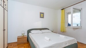 1 bedroom, iron/ironing board