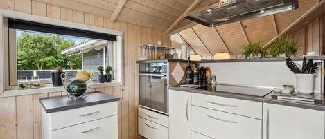 Fridge, dishwasher, coffee/tea maker