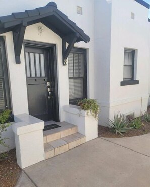 Exterior detail - Spanish Colonial Revival Studio Unit 3 (Phoenix)