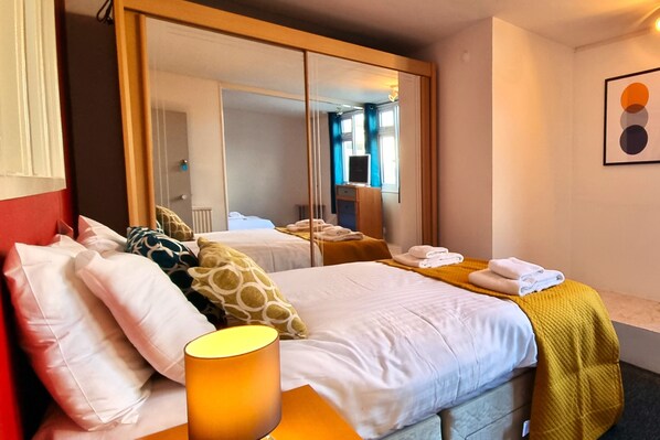 Apartamento clássico | Ferros/tábuas de passar roupa, Wi-Fi de cortesia