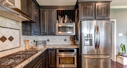 Modern Farmhouse w/ Hill Country Views, EV, Wineries, Large Patio