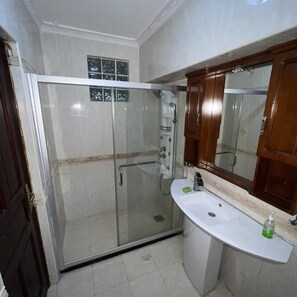 Shower, towels