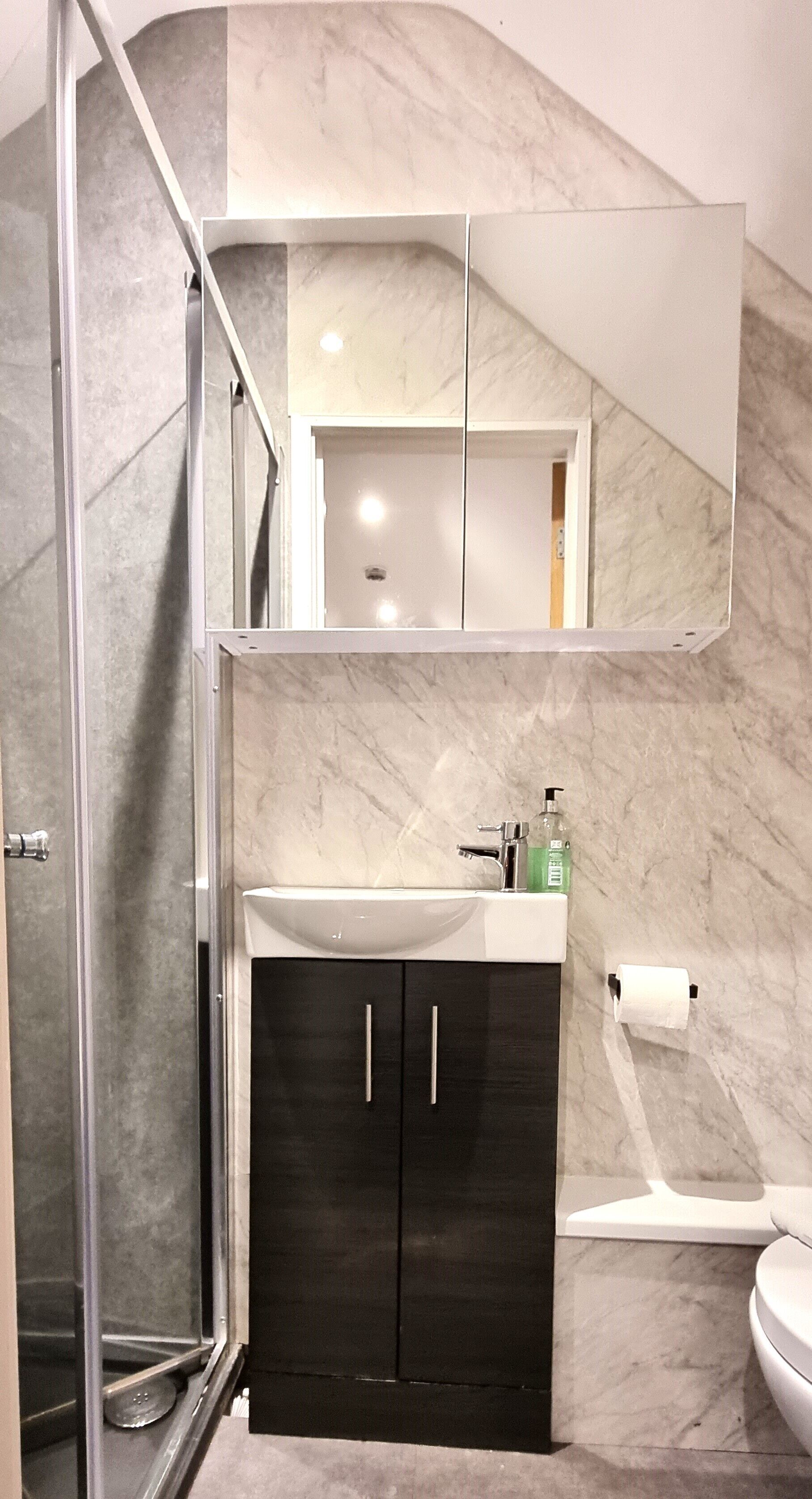 Superior House | Bathroom