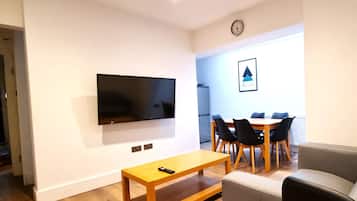 Maison Supérieure | Cuisine privée | Grand réfrigérateur, micro-ondes, four, plaque de cuisson