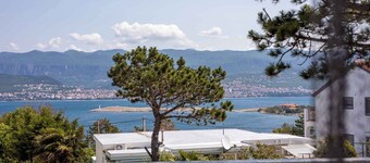 Holiday home with terrace near the sea