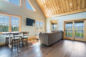 TV, DVD player, books - The Cabin - idyllic views, close to town (Rangeley)