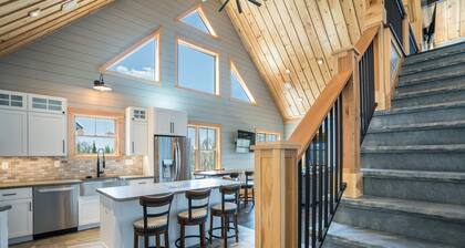 The Cabin - idyllic views, close to town