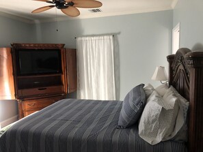 4 عدّة غرف نوم وواي فاي وملاءات أسرّة