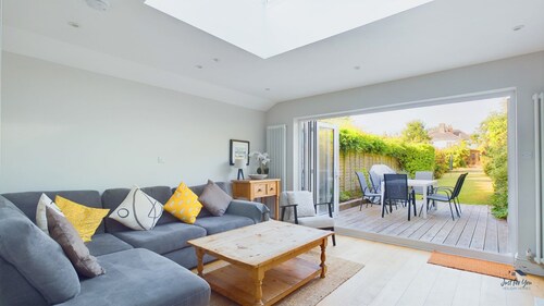 Blackberry Cottage Bembridge Accessible Coastal Holiday Home