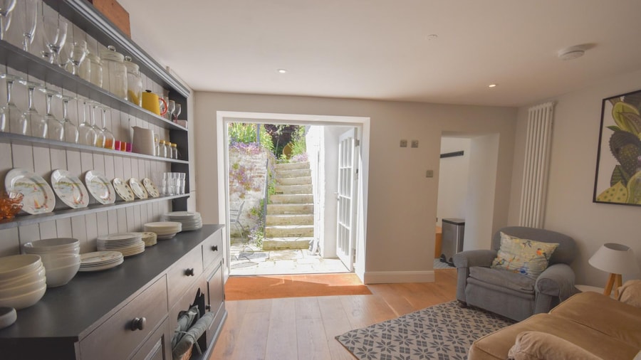 Arden Villa With Sea Views