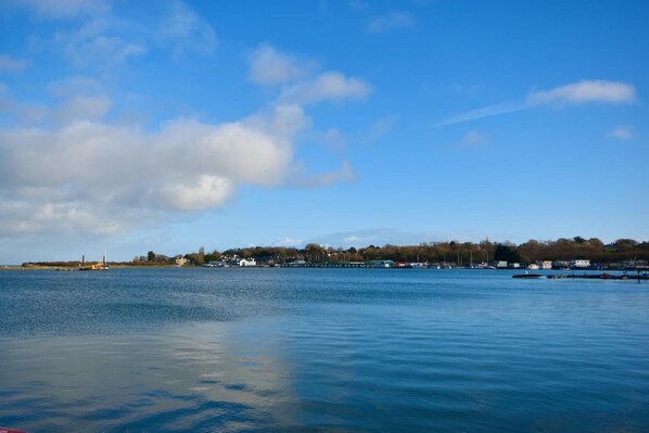 Apartment | 3 bedrooms - Solent Landing No 12A - Beachfront (Bembridge)