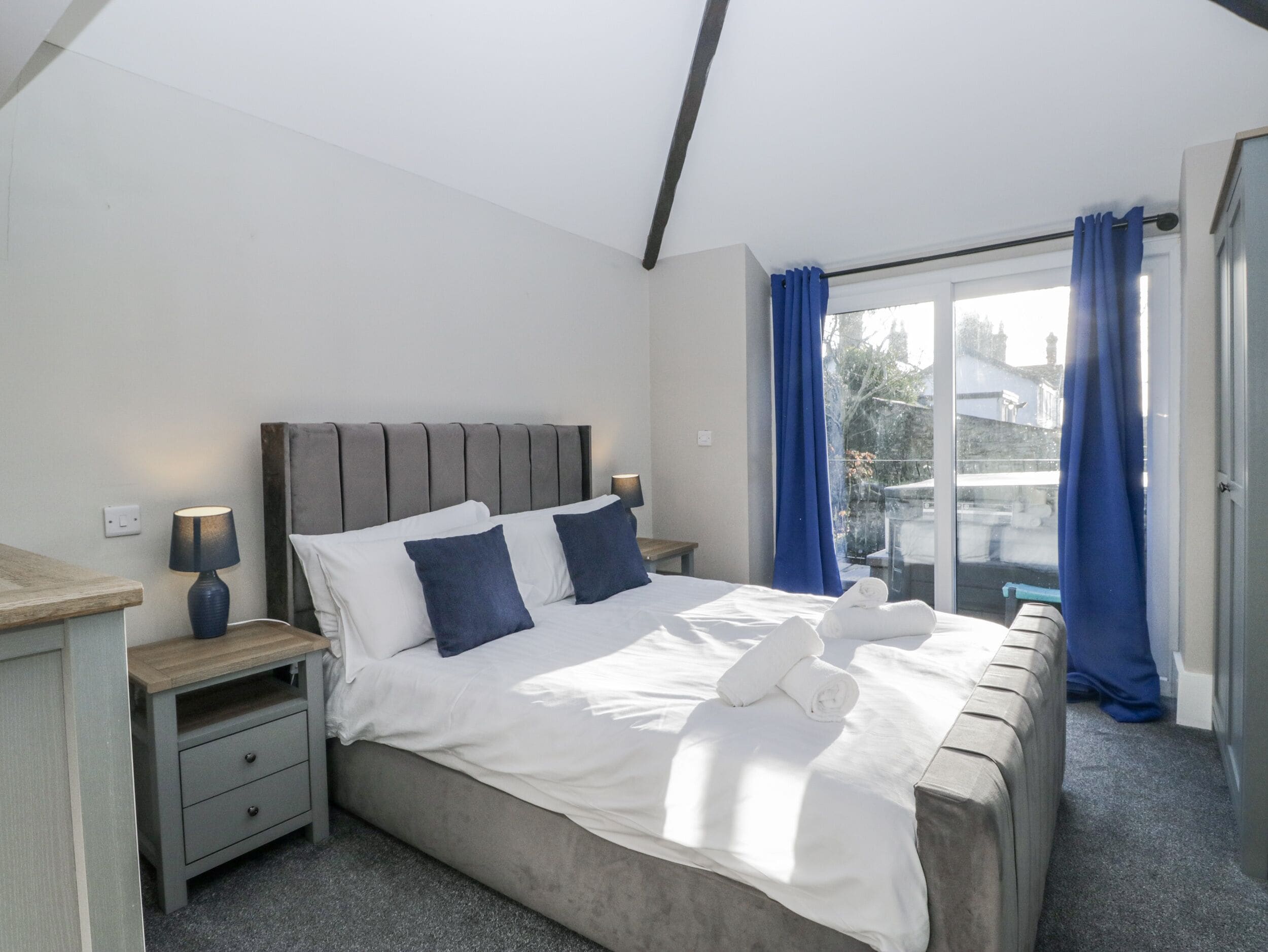 8 bedrooms, individually decorated, individually furnished, free WiFi