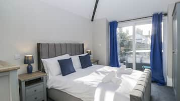 8 bedrooms, individually decorated, individually furnished, free WiFi