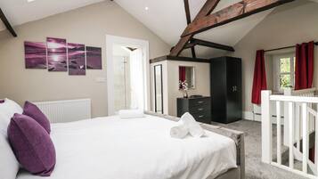 8 chambres, décoration personnalisée, ameublement personnalisé