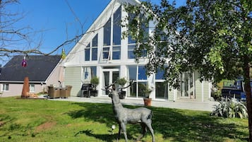 House | Property grounds
