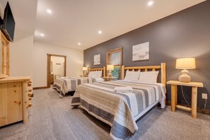 8 bedrooms, iron/ironing board, free WiFi, bed sheets