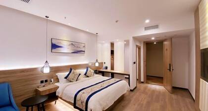 Flower Seasons Hotel