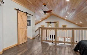 Interior - Kasoag Lake lodge-ATV + snowmobile right from your door.Great fishing close by!
(Altmar)