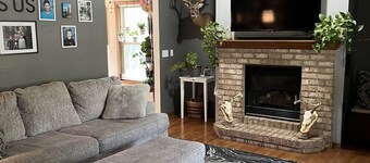 Oshkosh EAA rental house.  5 minutes from the airport!