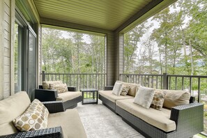 Smart-TV, Kamin, Stereoanlage