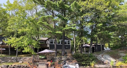 Stunning 5 Bedroom Lakehouse