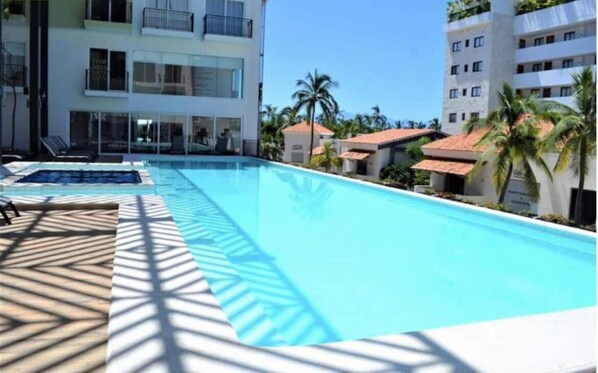 Pool - Across the street from Ocean! Unique Mexican Condo (Bucerías)