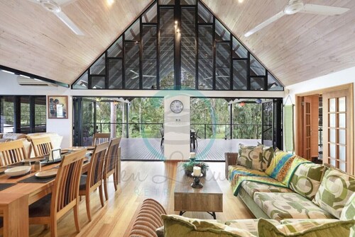 ZENLUX - 3-Story Corporate Golf Retreat