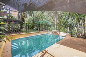 屋内プール、屋外プール