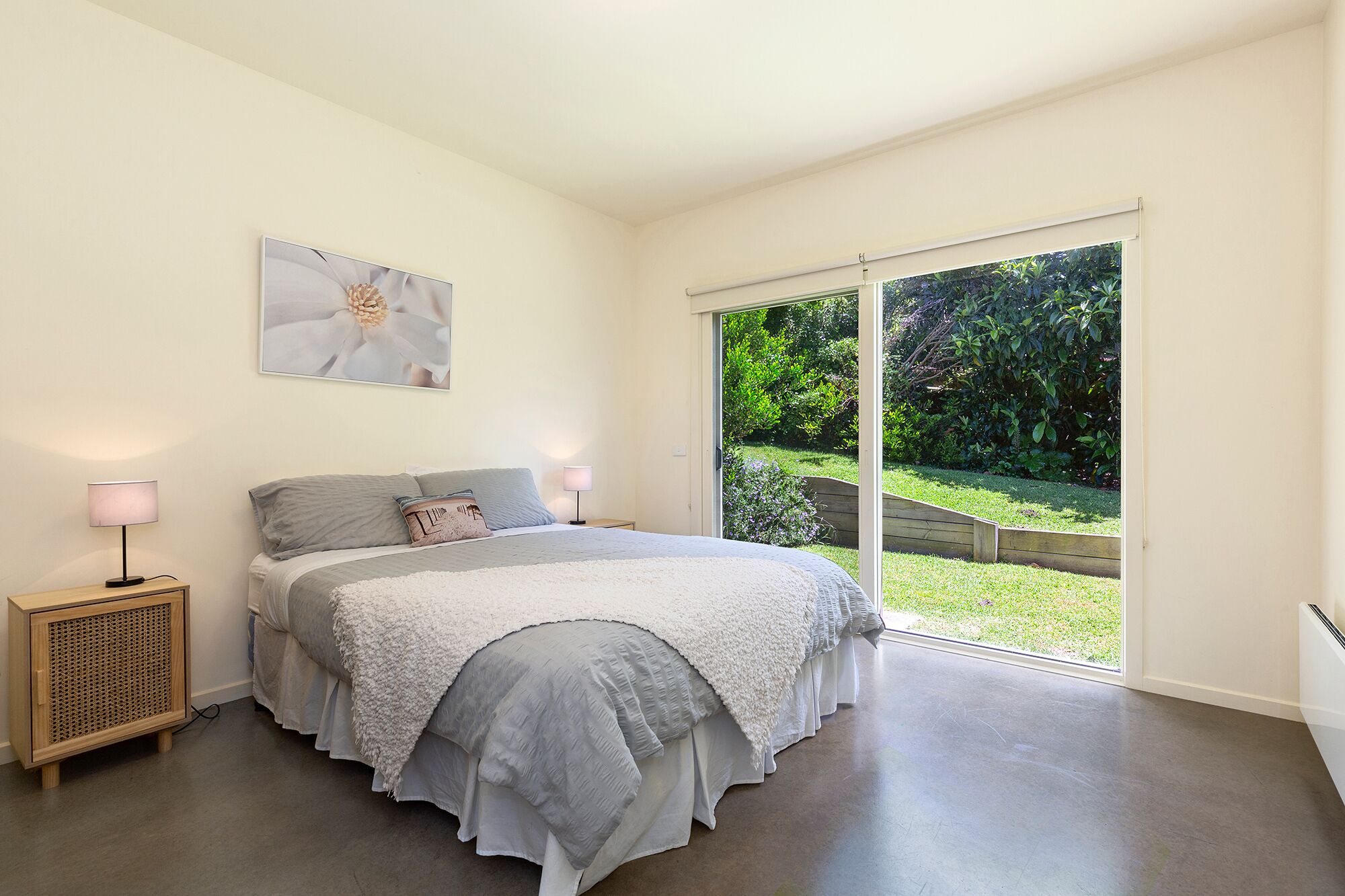 4 bedrooms, iron/ironing board, travel cot, WiFi