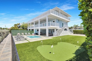 Exterior - Cielo's Del Mar 2 - Pool/Dock/Beach Luxury in KCB (Key Colony Beach)