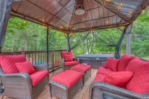Property grounds - NEW! Gabriel’s Cottage (Godfrey)