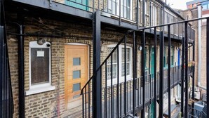 Unclassified image, 5 of 19, button - Sophisticated Soho Apartment London (London)