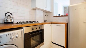 Unclassified image, 3 of 19, button - Sophisticated Soho Apartment London (London)